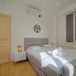 Upstays Garden 70M Apartment Cannes * Cannes
