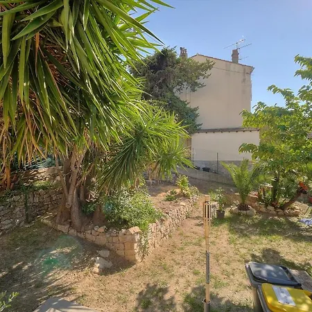 Upstays Garden 70M Apartment Cannes * Cannes